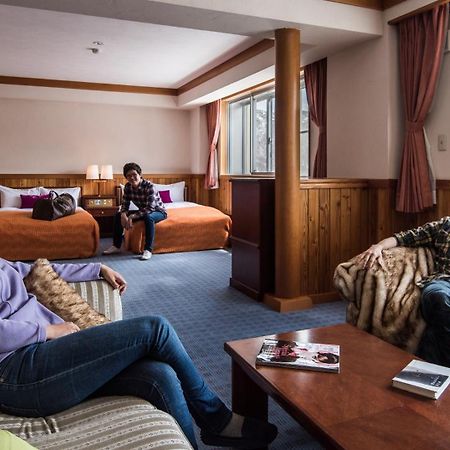Okushiga Kogen Hotel Yamanouchi  Bagian luar foto