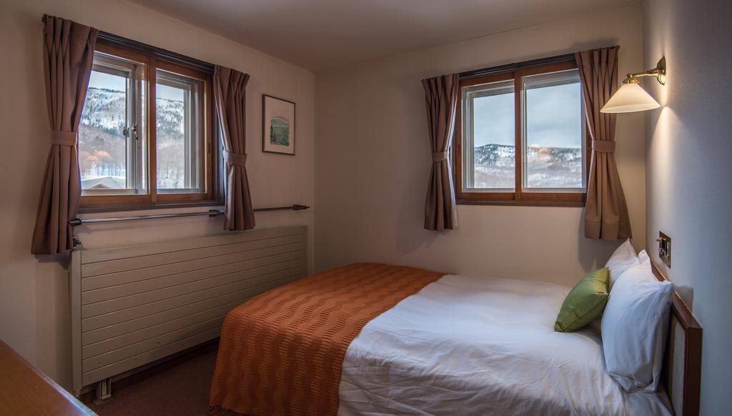 Okushiga Kogen Hotel Yamanouchi  Bagian luar foto